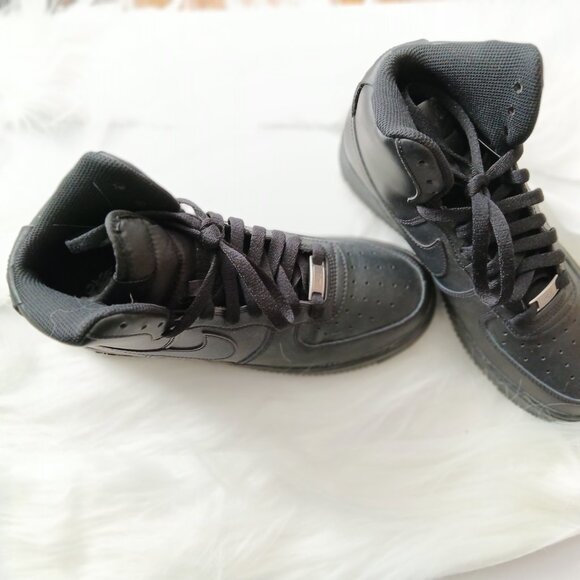 NIKE AIR FORCE 1 HIGH TOPS (Triple Black) NEVER WORN - Picture 2 of 3